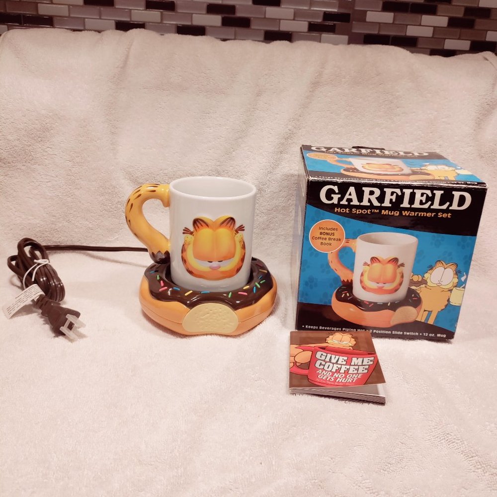 Garfield Hot Spot Mug Warmer Set